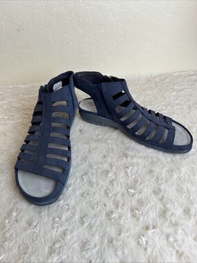 NAOT Pitau Navy Blue Leather Gladiator Sandals Size 40 9.5 Suede Caged Side Zip